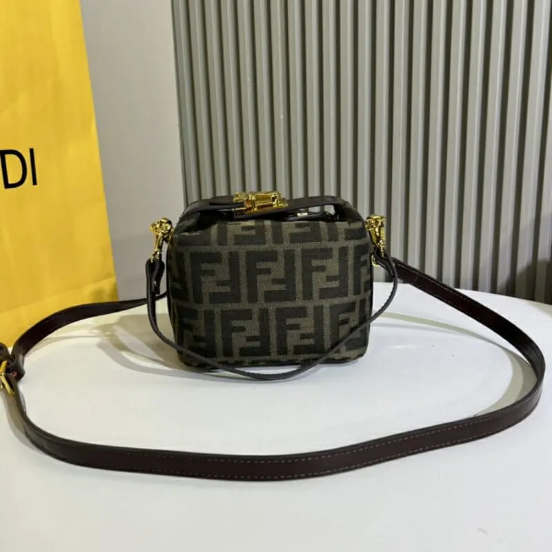 fendi aaa qualite mini sac a main pour femme s_124b3331